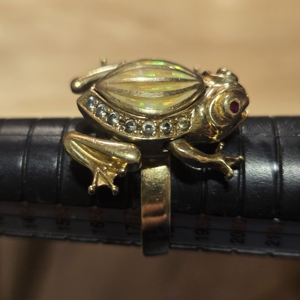 14kt Gold Frog Ring-sz.8 - Picture 7 of 8
